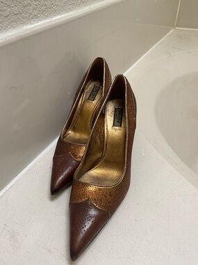 Prada Metallic Brown Pointed-Toe Kitten Heel Pumps 35 / 5